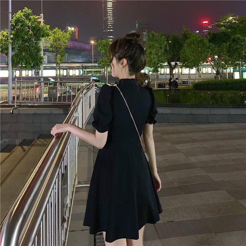 Women's Solid-Color Retro Fitted Waist Slimming French-Style Dress